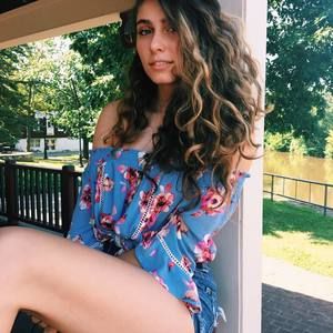 Meet your Posher, Hayley